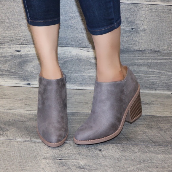 Shoes - ALMOST GONE! Charcoal gray stacked heel Bootie